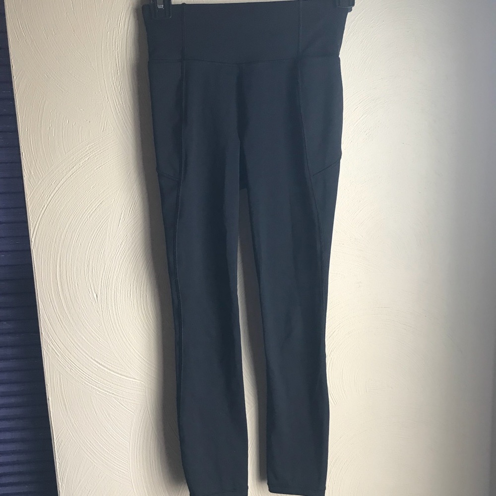 Lululemon Final Lap Crop Size 2